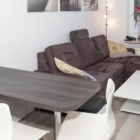 Residenz Albatros, 5 아파트 *